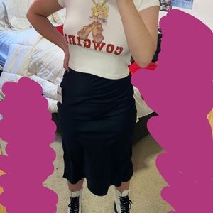 Forever 21 size small calf skirt.